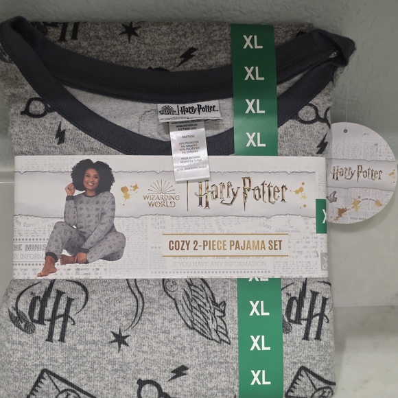 NWT Warner Bros. Harry Potter Women's Cozy 2 - Piece Set Size XL - Picture 1 of 3